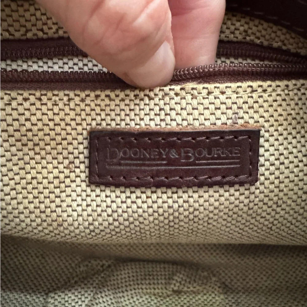 Dooney And Bourke Croc Embossed Hobo Shoulder - Picture 12 of 15